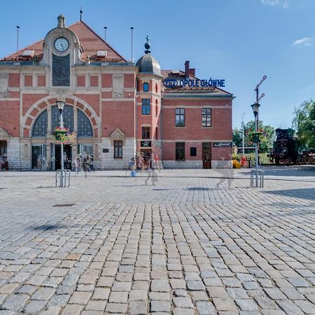 Hostel Opole Glowne Экстерьер фото