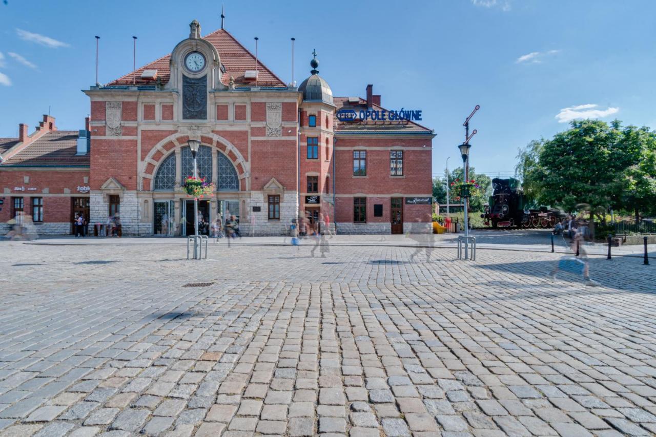 Hostel Opole Glowne Экстерьер фото