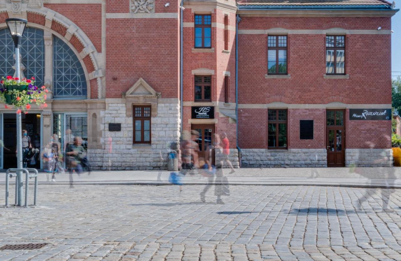 Hostel Opole Glowne Экстерьер фото