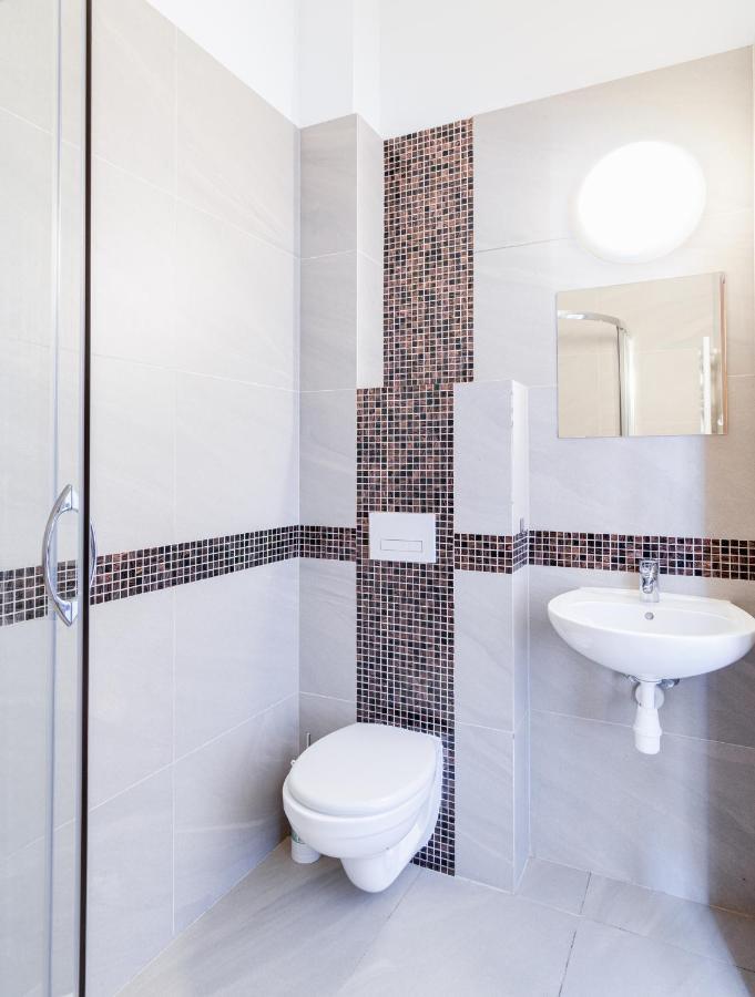 Hostel Opole Glowne Экстерьер фото