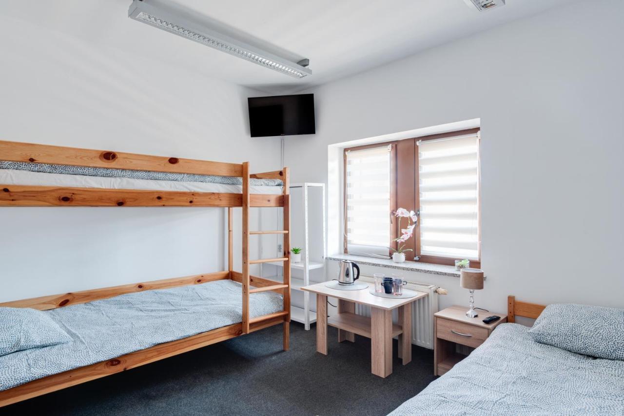 Hostel Opole Glowne Экстерьер фото