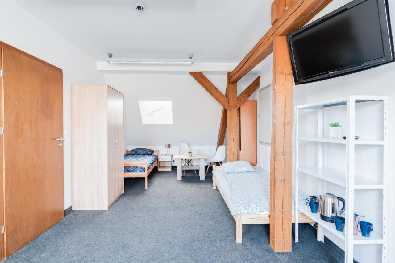Hostel Opole Glowne Экстерьер фото